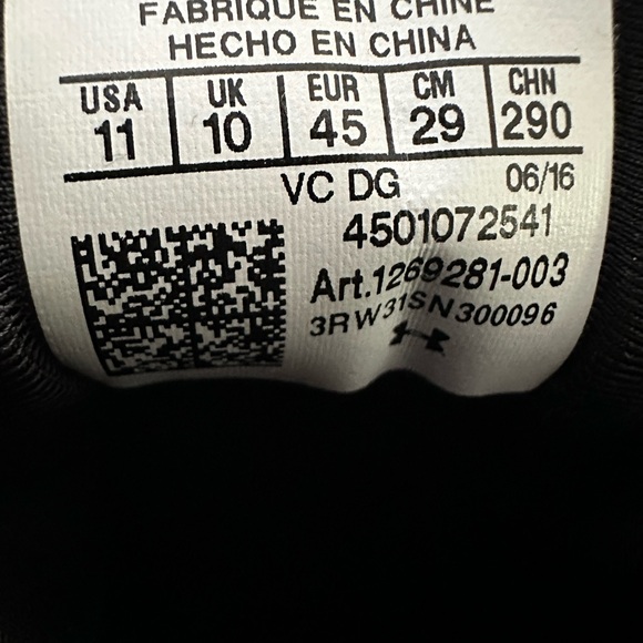 Under Armour basketball shoes. - Picture 4 of 6